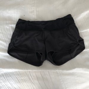 Lululemon shorts size 4